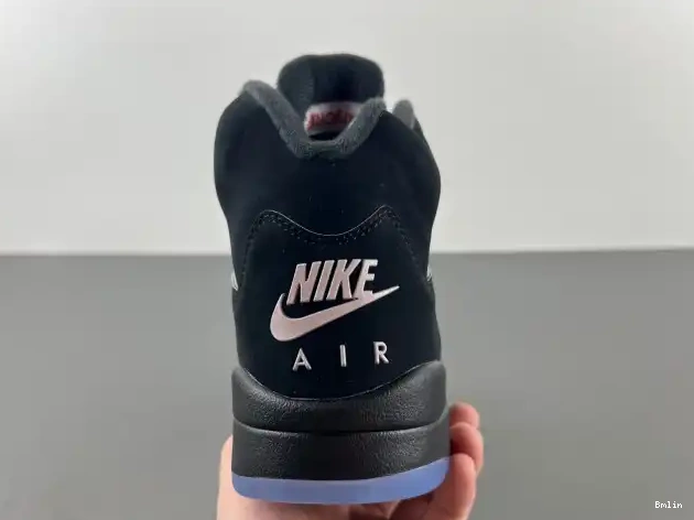Boostmaster lin Metallic HF3975-001 Jordan Black Reimagined Air 5 0609